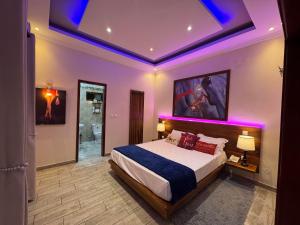 Ένα ή περισσότερα κρεβάτια σε δωμάτιο στο Djuba Guest House