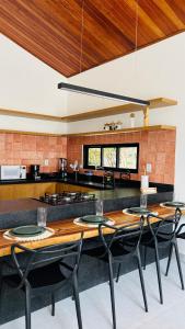 Εστιατόριο ή άλλο μέρος για φαγητό στο Casa Arbo Pipa - Piscina privativa e Conforto Natural