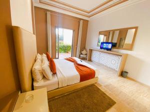 Postel nebo postele na pokoji v ubytování Villa Moyen orient by séjour + 49 fotografií