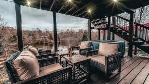 Μπαλκόνι ή βεράντα στο Jockey's Lakeside Retreat