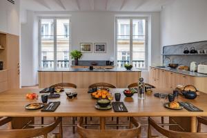 Еда / где поесть недалеко от апартаментов/квартиры +84 фотографии