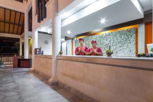 Hosté ubytování Puri Raja Hotel + 27 fotografií