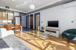 Μια τηλεόραση ή/και κέντρο ψυχαγωγίας στο Adriatic Masterpiece Residence #33