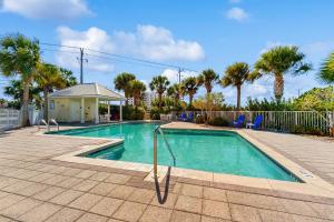 Swimmingpoolen hos eller tæt på Gulf Island Condo 431