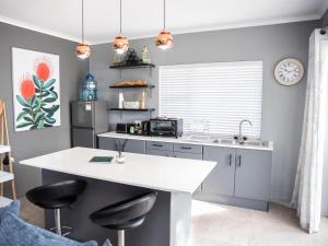 Η κουζίνα ή μικρή κουζίνα στο Tree Aloe Guest house