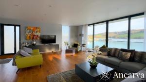 Μια τηλεόραση ή/και κέντρο ψυχαγωγίας στο Ancarva