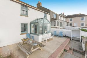 Hoone, kus puhkemaja asub