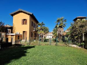 Zahrada ubytování IRIS Villa ristrutturata con giardino