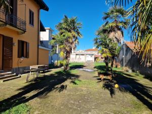 Zahrada ubytování IRIS Villa ristrutturata con giardino + 60 fotografií