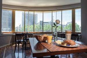 Φαγητό σε αυτό το ξενοδοχείο ή κάπου εκεί κοντά