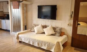 Μια τηλεόραση ή/και κέντρο ψυχαγωγίας στο Studio Verde