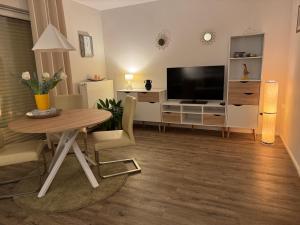 Μια τηλεόραση ή/και κέντρο ψυχαγωγίας στο Nest,Ruhe und Erholung