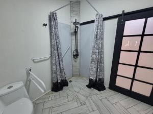 Koupelna v ubytování okeyloft Coyhaique 6