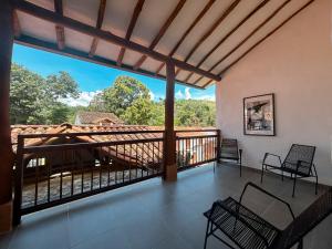 ein Blick vom Balkon eines Hauses in der Unterkunft Unique House Elena Barichara Open Space Bright in Barichara