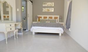 En eller flere senge i et værelse på Cape Town Tokai, Constantia Valley + 25 billeder