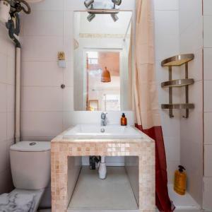 Koupelna v ubytování Les Toits d'Aix - Hyper center - Cours Mirabeau - Lumineux