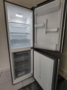 Η κουζίνα ή μικρή κουζίνα στο Tun teja homestay Melaka