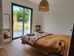 Ένα ή περισσότερα κρεβάτια σε δωμάτιο στο Villa Landéra +11 φωτογραφίες