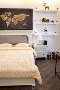 Postel nebo postele na pokoji v ubytování Zeo home suite