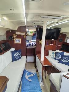 Posezení v ubytování Nanoshka Yacht