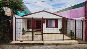 Το κτήριο όπου στεγάζεται  το διαμέρισμα