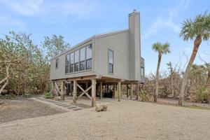 Το κτήριο όπου στεγάζεται  η παραθεριστική κατοικία