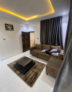 Χώρος καθιστικού στο Infinite luxury apartments