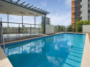 Бассейн в 2-bedroom Apartment или поблизости