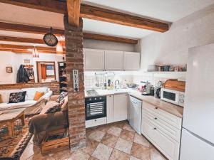 Η κουζίνα ή μικρή κουζίνα στο Kicsi Gólya 2