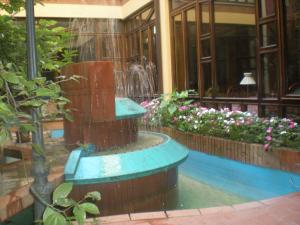 Bazén v ubytování Hotel Le Mura e Residence nebo v jeho okolí