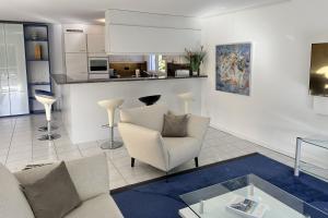 Kuchyň nebo kuchyňský kout v ubytování Bicledro by Fewotessin + 24 fotografií