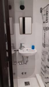 Koupelna v ubytování Av Mayo Apt with a view of the Barolo Palace