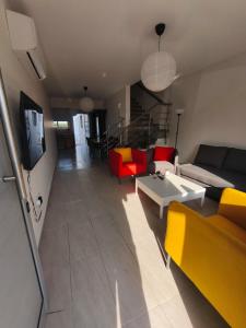 Μια τηλεόραση ή/και κέντρο ψυχαγωγίας στο Harmonia Home