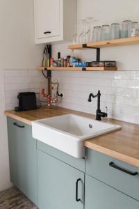 Η κουζίνα ή μικρή κουζίνα στο Hof Driewegen