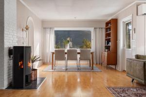 Posezení v ubytování Basecamp Dramsvegen Aurora Viewpoint