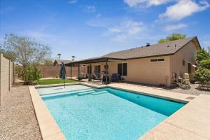 Πισίνα στο ή κοντά στο Desert Oasis STV QC Salt Pool and Baja Deck