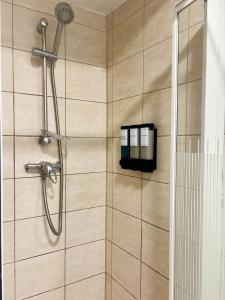 Koupelna v ubytování Treforest Apartment 2 Bedrooms - Next Station- Free Parking