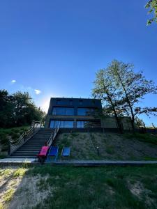 Το κτήριο όπου στεγάζεται  η βίλα