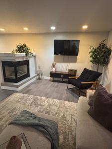 Μια τηλεόραση ή/και κέντρο ψυχαγωγίας στο The Loyola