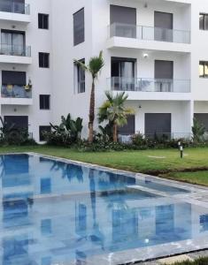 Πισίνα στο ή κοντά στο Aerostay Jamal