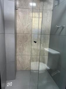 Un baño de Oxx Quarto Rio