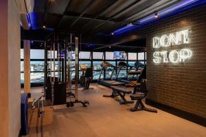 Fitness centrum a/nebo fitness zařízení v ubytování Estúdio completo e charmoso