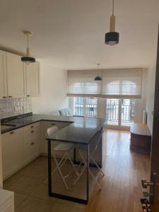 Køkken eller tekøkken på Carré Haussmann avec parking