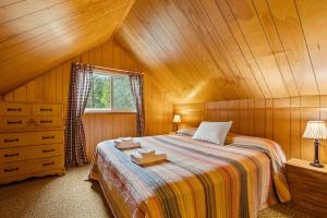 Postel nebo postele na pokoji v ubytování Cabin #10 + 27 fotografií