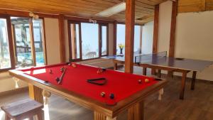 Biliár nebo kulečník v ubytování Complejo con piscina Cubierta