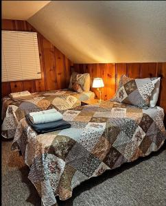 Postel nebo postele na pokoji v ubytování Cabin #2