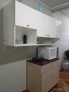 Η κουζίνα ή μικρή κουζίνα στο Casa Stepien ,Eucaliptos Fazenda Rio Grande Paraná Brazil