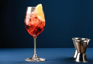 Nápoje v ubytování The Lantern Resorts Patong - SHA Extra Plus