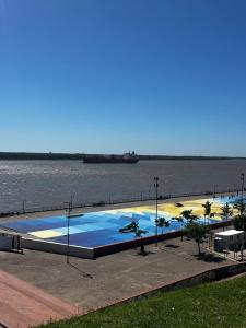 Bazén v ubytování Balashi nebo v jeho okolí