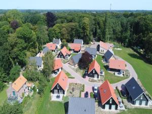 アルメンにあるCozy villa in the middle of the Achterhoekの家屋付き村の空中風景 +33枚の写真